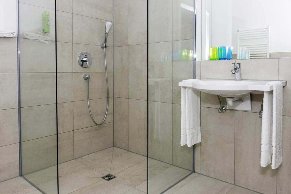 Hotel Rheingold Gailingen Phòng bức ảnh