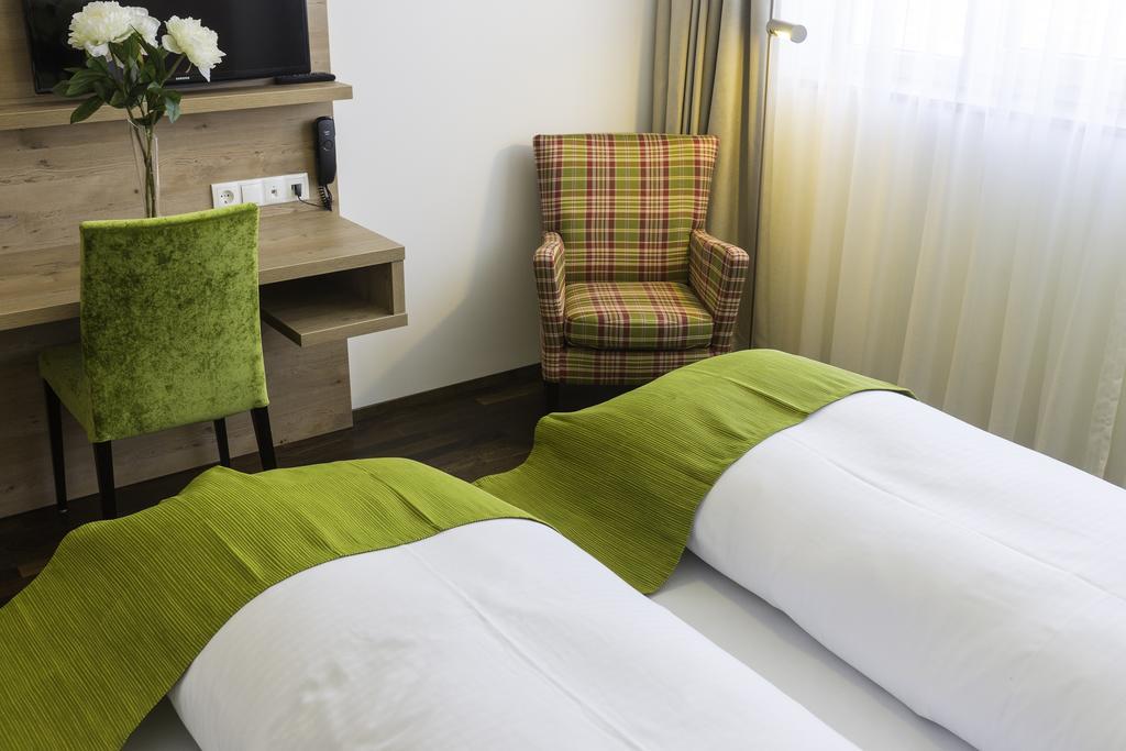 Hotel Rheingold Gailingen Phòng bức ảnh