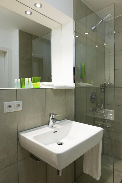 Hotel Rheingold Gailingen Phòng bức ảnh