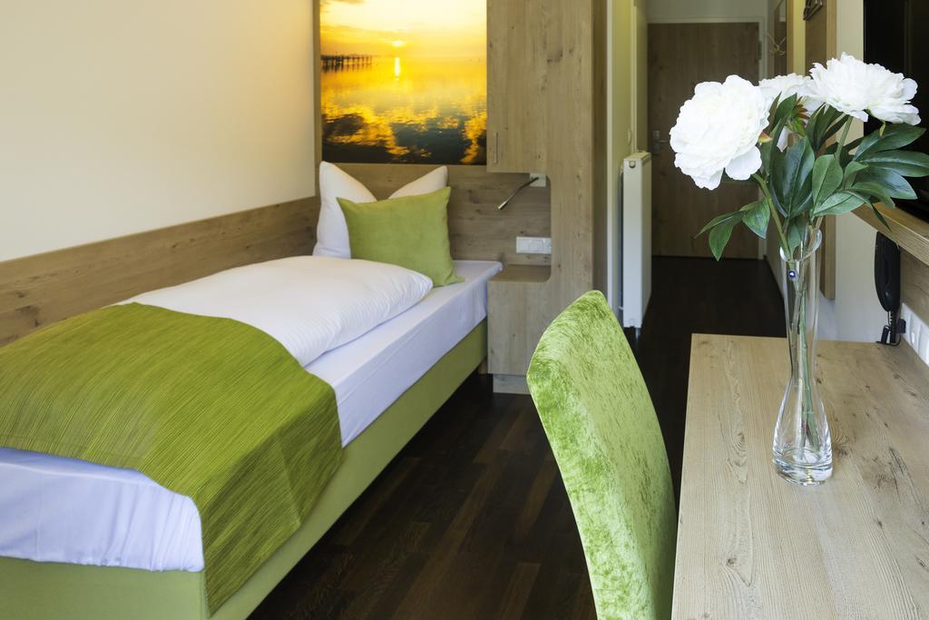 Hotel Rheingold Gailingen Phòng bức ảnh