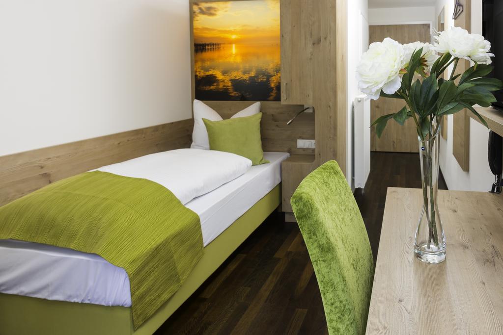 Hotel Rheingold Gailingen Phòng bức ảnh